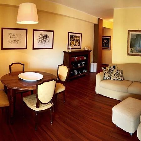 Appartamento Elegante trilocale con garage, terrazzo e vista montagne Bardonecchia Esterno foto