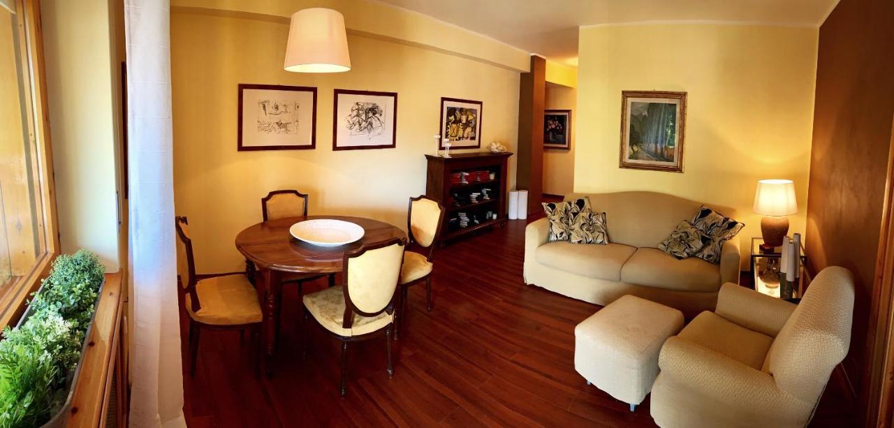 Appartamento Elegante trilocale con garage, terrazzo e vista montagne Bardonecchia Esterno foto