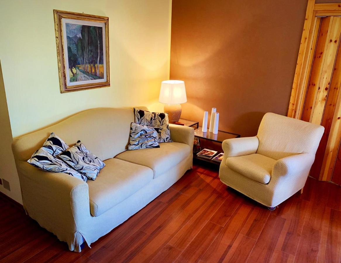 Appartamento Elegante trilocale con garage, terrazzo e vista montagne Bardonecchia Esterno foto