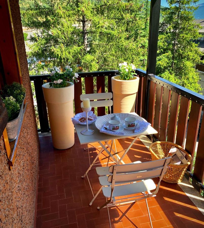 Appartamento Elegante trilocale con garage, terrazzo e vista montagne Bardonecchia Esterno foto